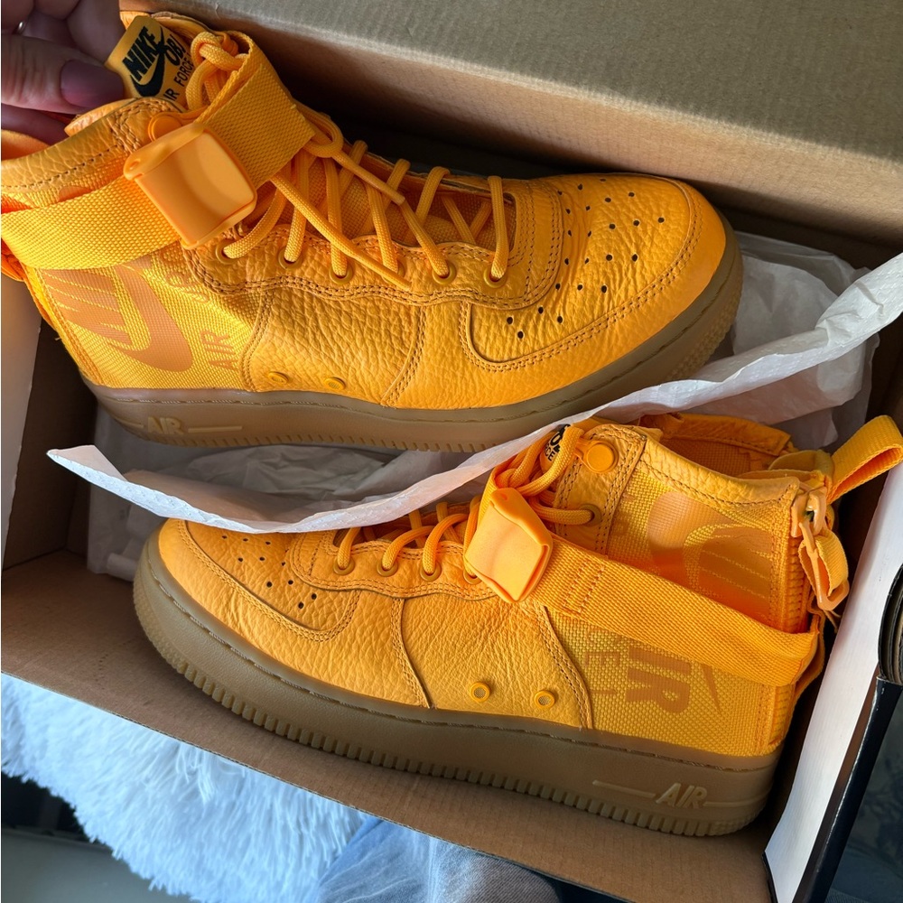Nike OBJ High-Top Sneakers - Bright Orange